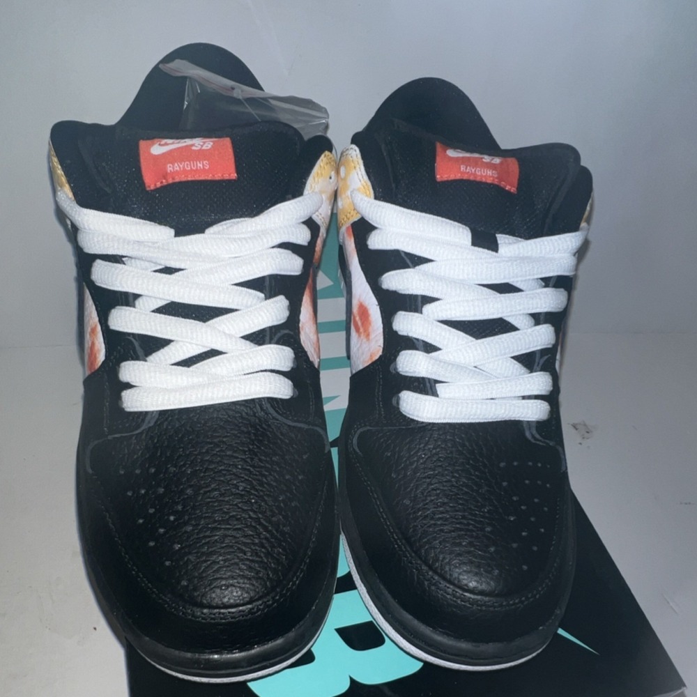 Nike SB Dunk Low Pro Rayguns Black Men's Size 8.5 Medium Skateboarding Shoes‎ - Picture 2 of 11